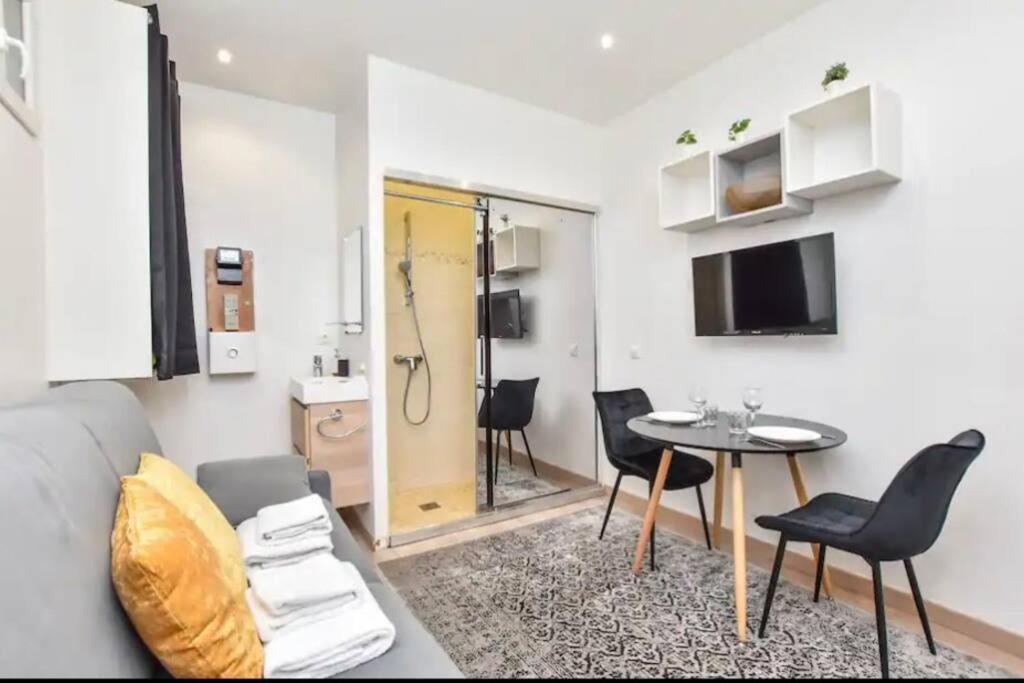 Studio Special Jo - Pigalle - Montmartre - Republique - 2 Pers Apartment Paris Ngoại thất bức ảnh
