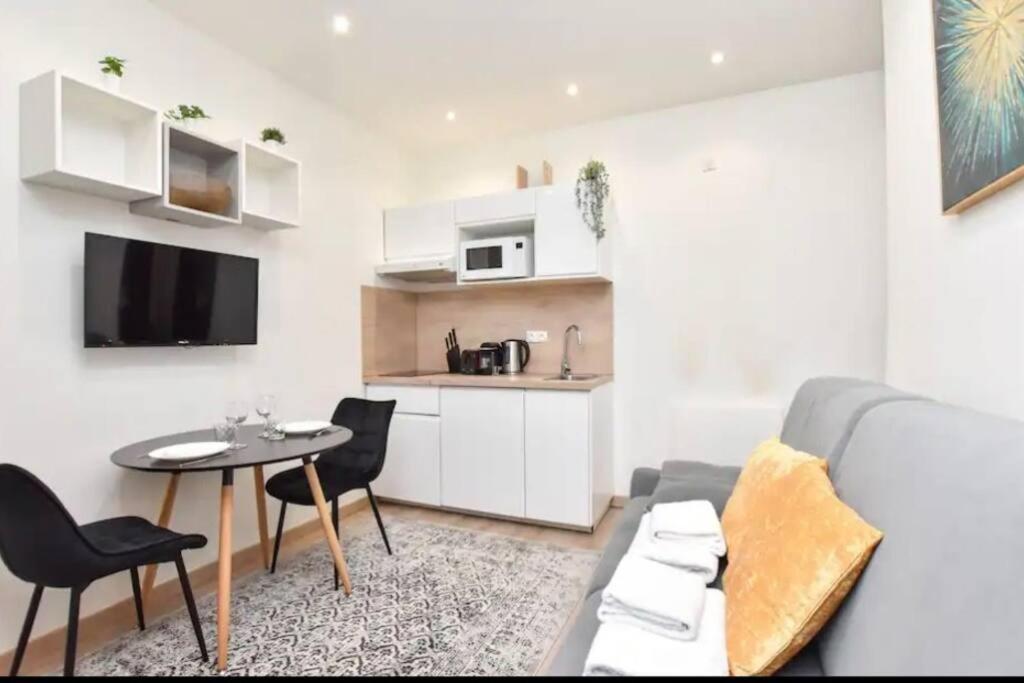 Studio Special Jo - Pigalle - Montmartre - Republique - 2 Pers Apartment Paris Ngoại thất bức ảnh